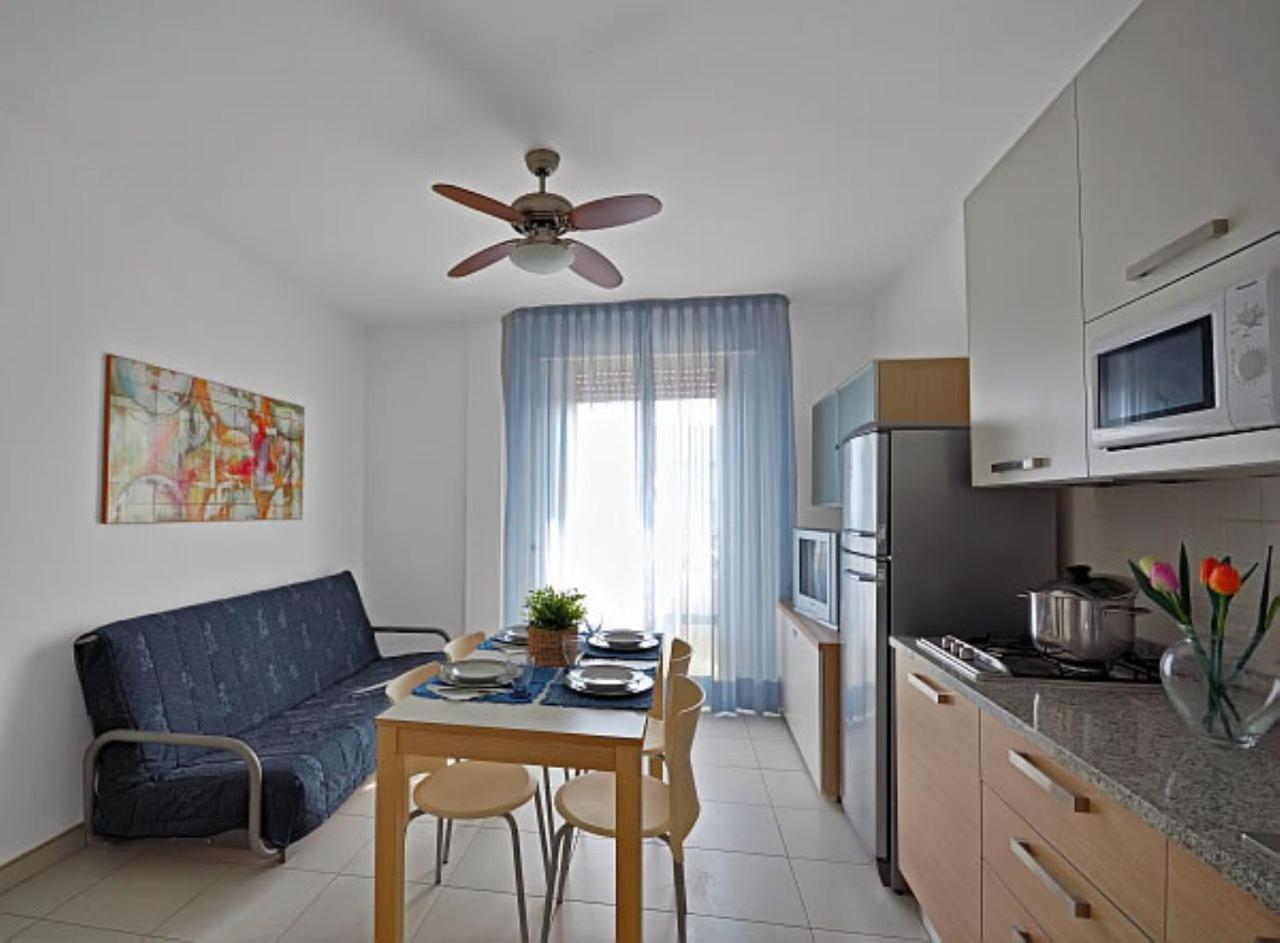 Residence Zenith Caorle Eksteriør billede